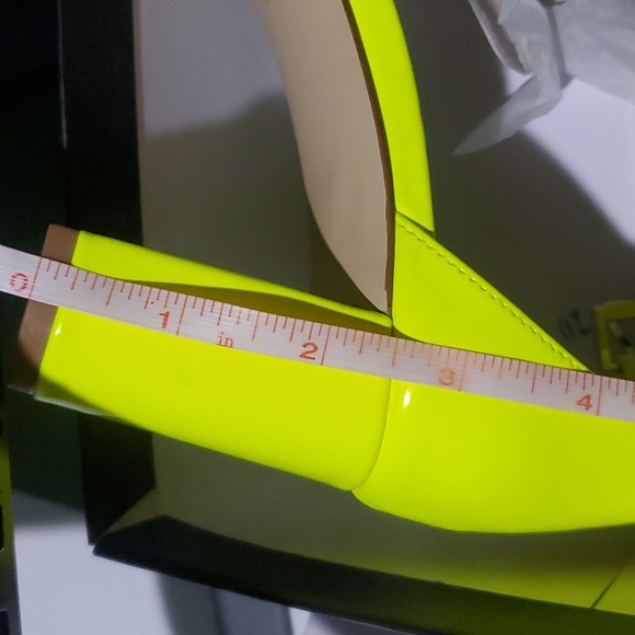 NINE WEST PRUCE ANKLE STRAP BLOCK HEEL SANDALS - YELLOW PATENT - Picture 2 of 3